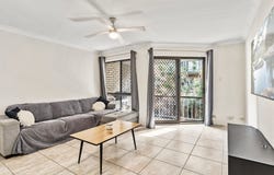 4/29 Imperial Parade, Labrador, Qld 4215