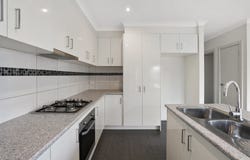 8/4 Hearn Street, Drouin, Vic 3818