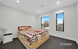 9 Farmingdale Street, Manor Lakes, Vic 3024