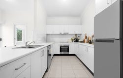 4 Melanesia Avenue, Lethbridge Park, NSW 2770