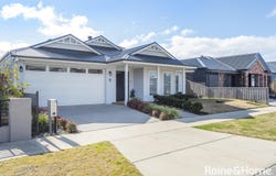 9 Cotton Circuit, Gisborne, Vic 3437