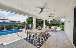 33 Beach Oak Drive, Mount Low, Qld 4818