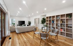 1 Wiaktun Crescent, Mount Waverley, Vic 3149