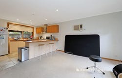 1/4 Veronica Street, Ferntree Gully, Vic 3156