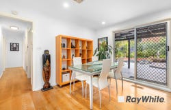 10 Clangula Court, Endeavour Hills, Vic 3802