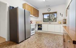 19 Myrtle Grove, North Shore, Vic 3214
