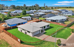 1 Ridge Road, Branyan, Qld 4670