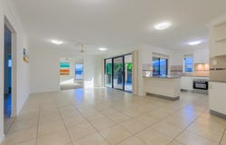 18 Bellbird Circuit, New Auckland, Qld 4680