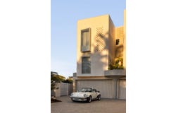 DUALIS 1364 Gold Coast Highway, Palm Beach, Qld 4221