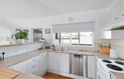 31 Pine Avenue, Cowes, Vic 3922
