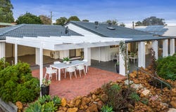 21 Armour Way, Lesmurdie, WA 6076