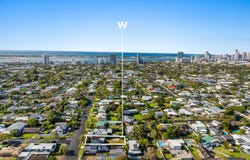18 Bellevue Parade, Labrador, Qld 4215