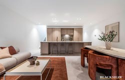 8 McCulloch Street, Curtin, ACT 2605