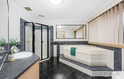 18 Bellbird Avenue, Taylors Lakes, Vic 3038