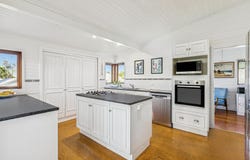 15 Davis Street, Allenstown, Qld 4700