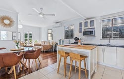 18 Bellevue Parade, Labrador, Qld 4215