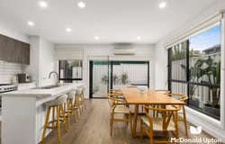 2/21 Hampton Road, Essendon West, Vic 3040