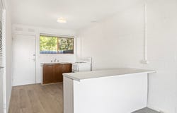 8/159 Oshanassy Street, Sunbury, Vic 3429