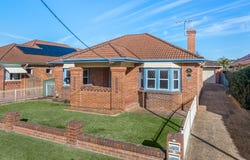 115 Jenner Parade Parade, Hamilton South, NSW 2303