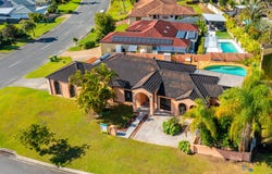 2 Neri Crescent, Arundel, Qld 4214