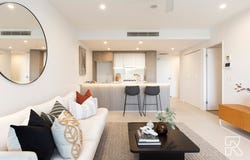 1041/123 Cavendish Road, Coorparoo, Qld 4151