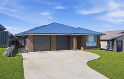 12 Royston Circuit, Farley, NSW 2320