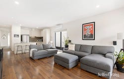 1/4 Civic Square, Croydon, Vic 3136