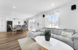 21 Lansell Drive, Cranbourne North, Vic 3977