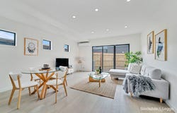 2/45 Cropley Crescent, Laverton, Vic 3028