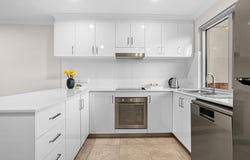 9/70 West Churchill Avenue, Lake Coogee, WA 6166