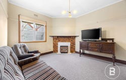 27 Argyle Road, Maryborough, Vic 3465