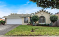 33 Bowral Loop, Craigieburn, Vic 3064