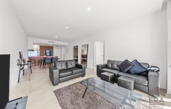 1713/1 Grant Avenue, Hope Island, Qld 4212