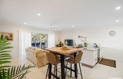 4/3-15 Shell Street, Urangan, Qld 4655
