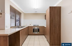 2/6 Adams Court, Kelmscott, WA 6111