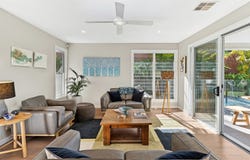 74 Dewar Terrace, Sherwood, Qld 4075
