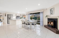 14 Eucalypt Drive, Mill Park, Vic 3082