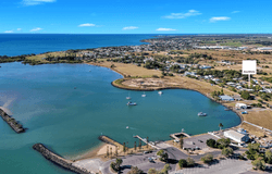 44 Harbour Esplanade, Burnett Heads, Qld 4670