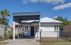 13 Second Avenue, Scarborough, Qld 4020