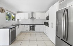 2 Warloo St, Wurtulla, Qld 4575