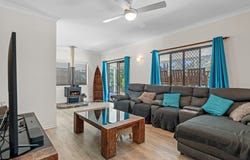 33 Kirkston Place, Pine Mountain, Qld 4306