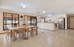38 Henderson Road, Victor Harbor, SA 5211
