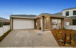 2 Black Knight Way, Kurunjang, Vic 3337