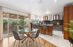 2/16 Risdon Drive, Notting Hill, Vic 3168