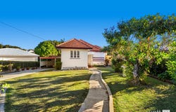 42 Vale Street, Wavell Heights, Qld 4012