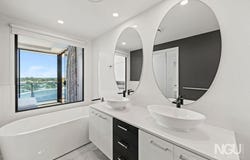 4603/5 Harbour Side Court, Biggera Waters, Qld 4216