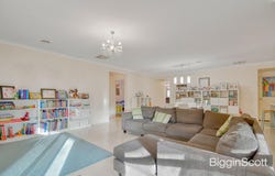 8 Laburnum Street, Berwick, Vic 3806