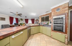 4 Cobb Place, Gosnells, WA 6110