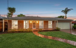 10 Bayville Drive, Dingley Village, Vic 3172