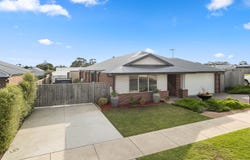26 Seacrest Drive, Cowes, Vic 3922